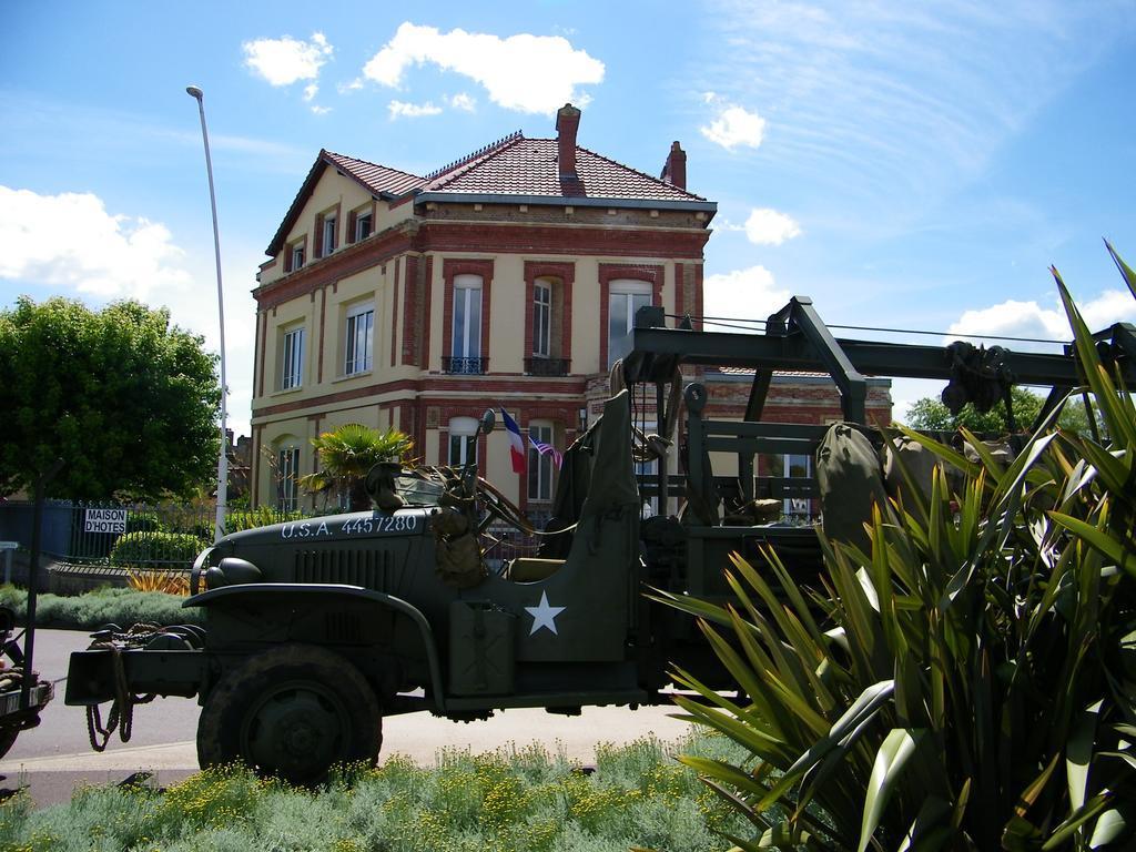 Hôtel La Roselière à Carentan Extérieur photo